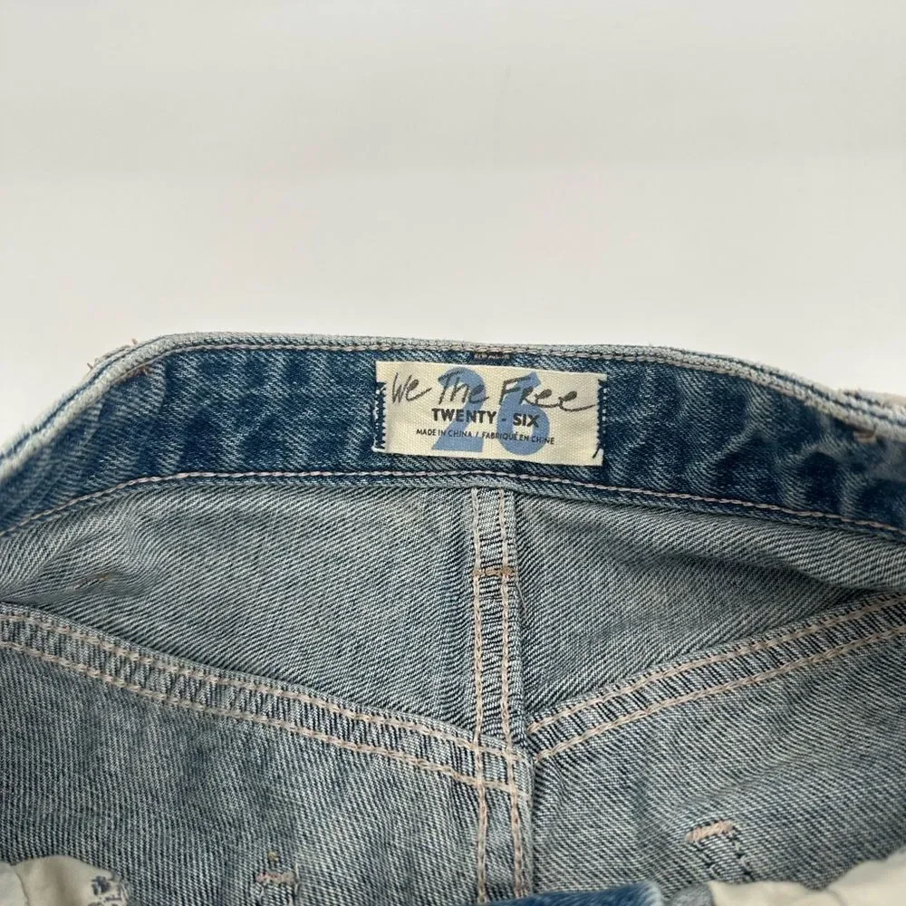 Free People Baggy Denim Tomboy Short in Above & Beyond Size 26